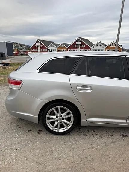 Toyota Avensis 2011 photo 5