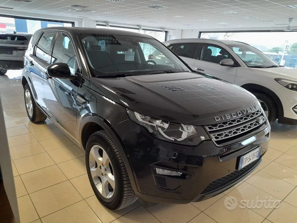 Land Rover Discovery Sport 2018 photo 2