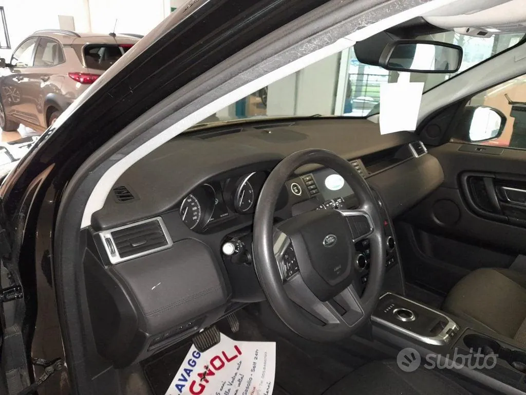Land Rover Discovery Sport 2018 photo 5