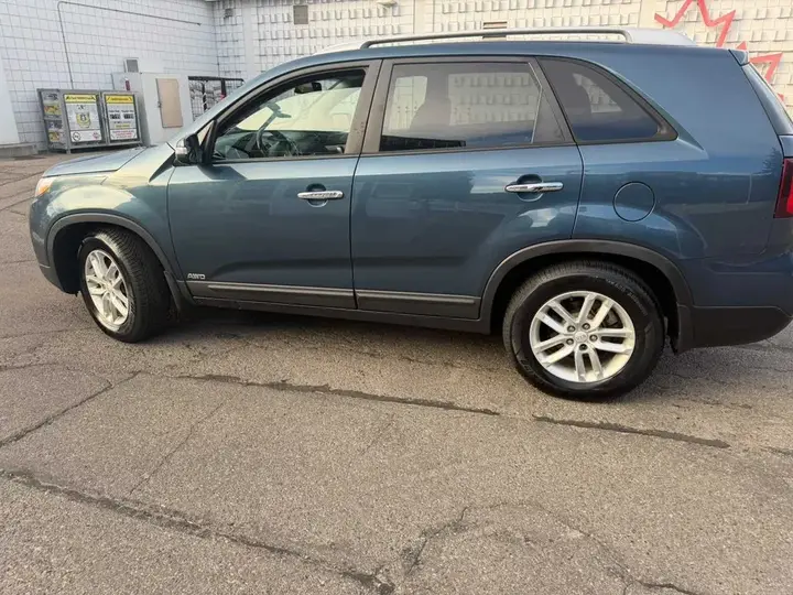 Kia Sorento 2014 photo 2