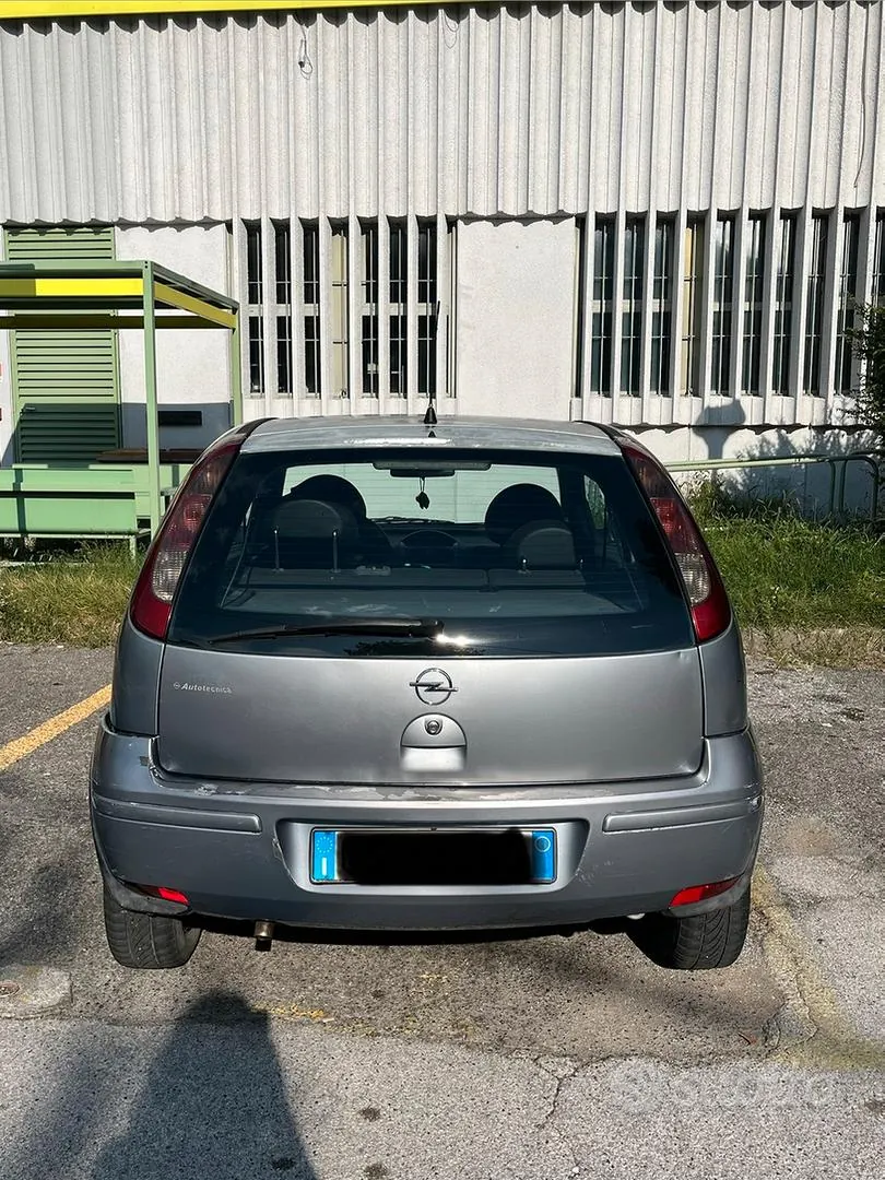 Opel Corsa 2005 photo 4
