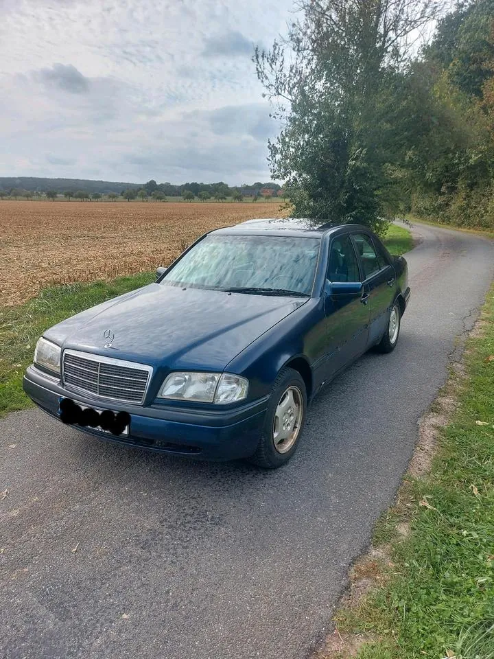 Mercedes-Benz W202