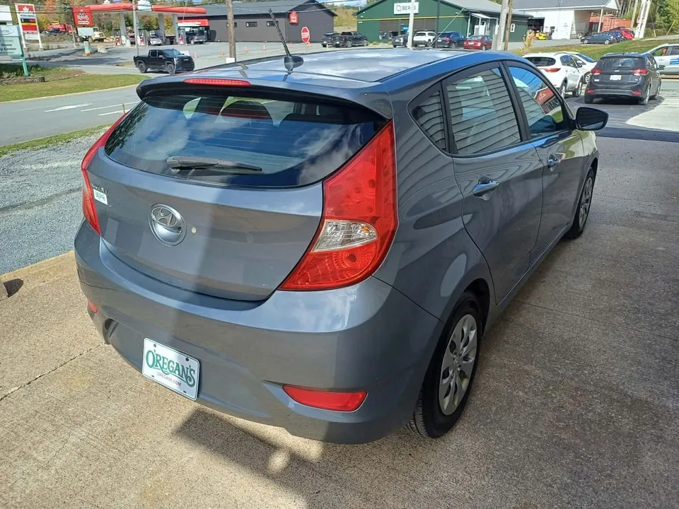 Hyundai Accent 2017 photo 5