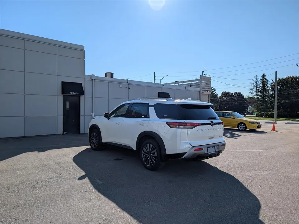 Nissan Pathfinder 2024 photo 3