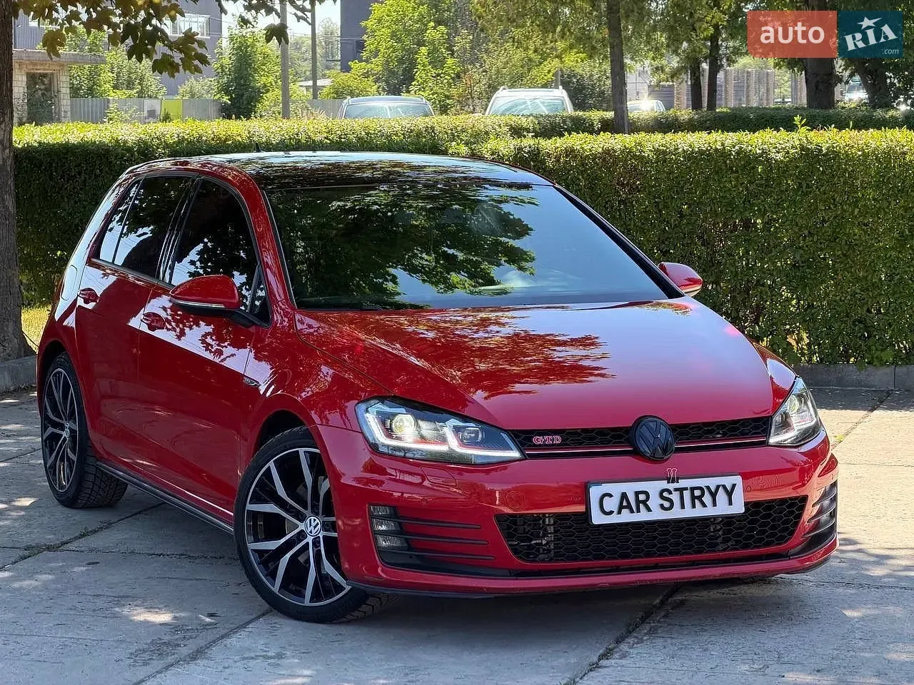 Volkswagen Golf 2013 photo 2