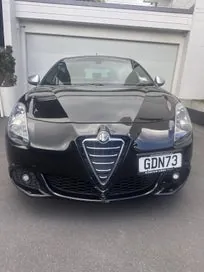Alfa Romeo Giulietta 2011 photo 2