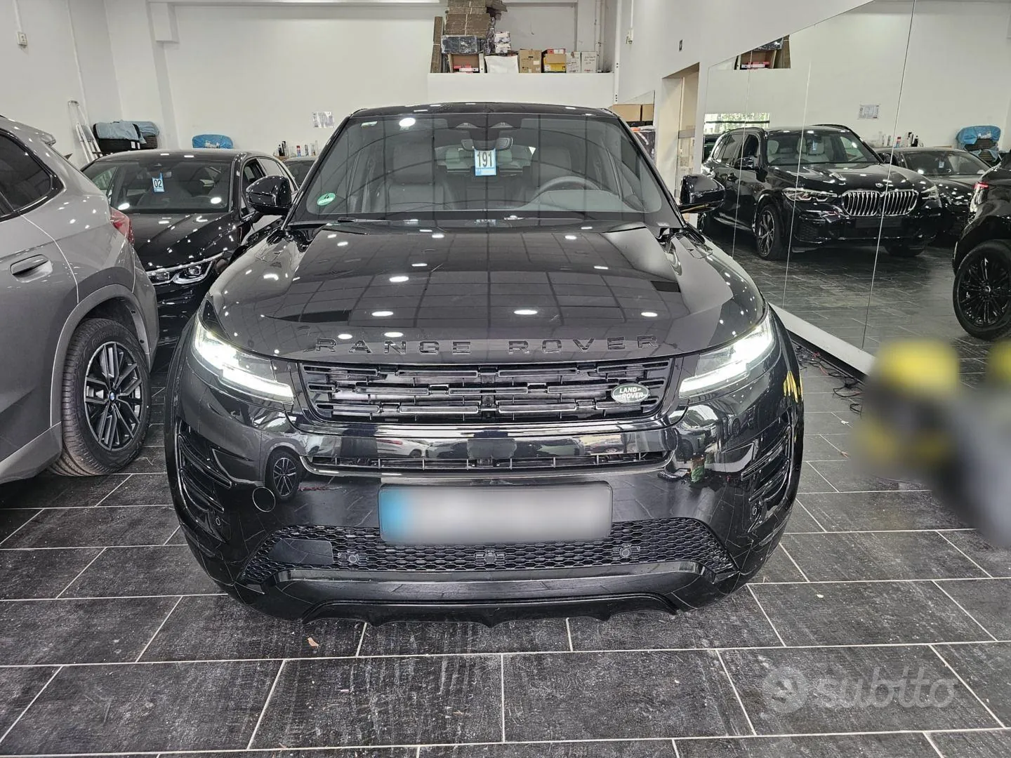 Land Rover Range Rover Evoque 2024 photo 3