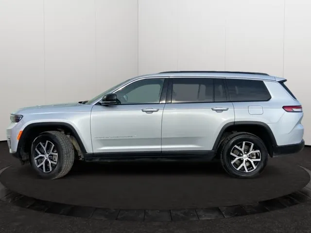 Jeep Grand Cherokee L 2024 photo 2
