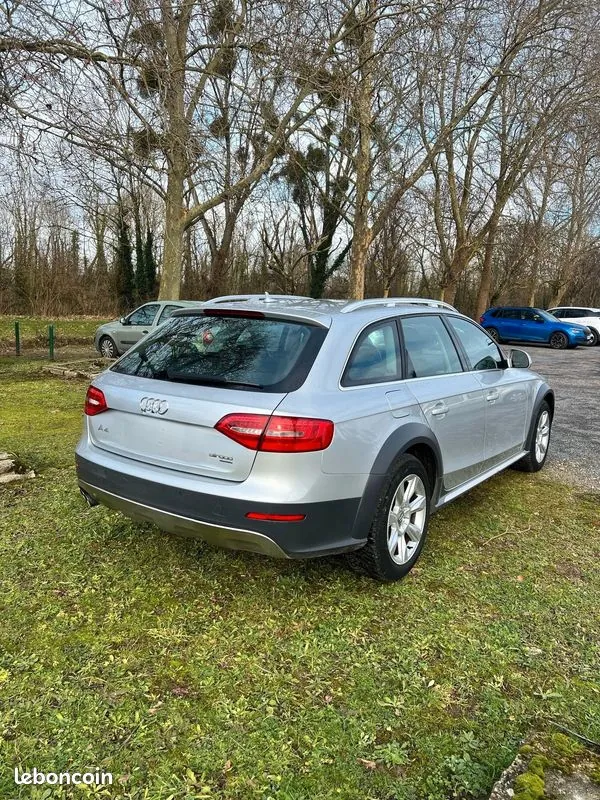 Audi A4 2013 photo 2