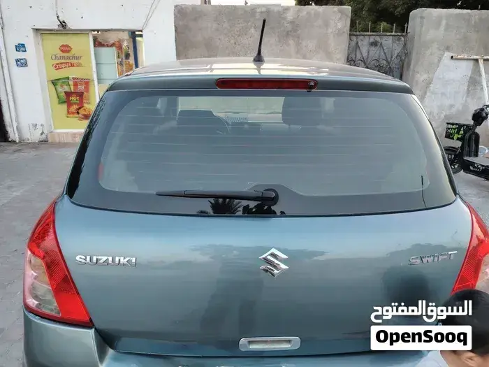 Suzuki Swift 2007 photo 3