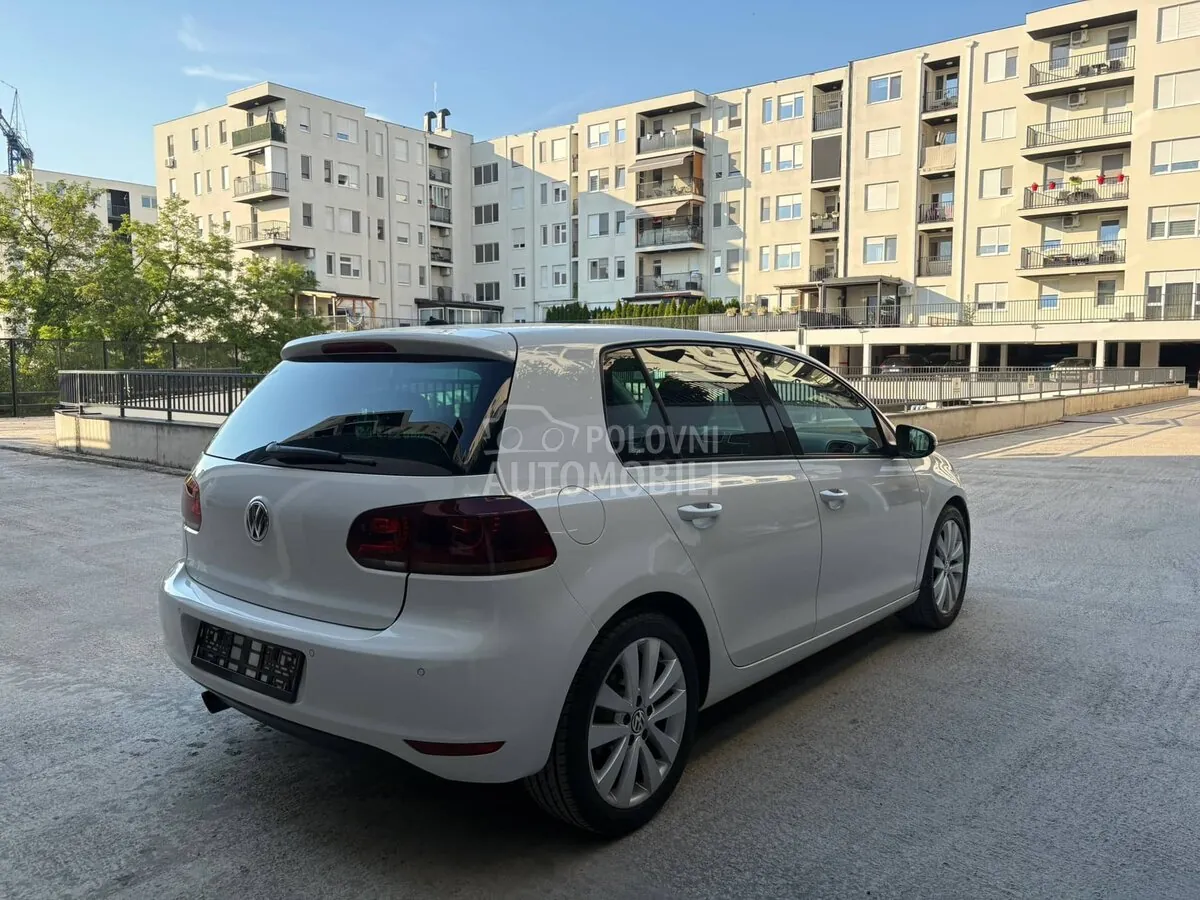 Volkswagen Golf 2010 photo 5