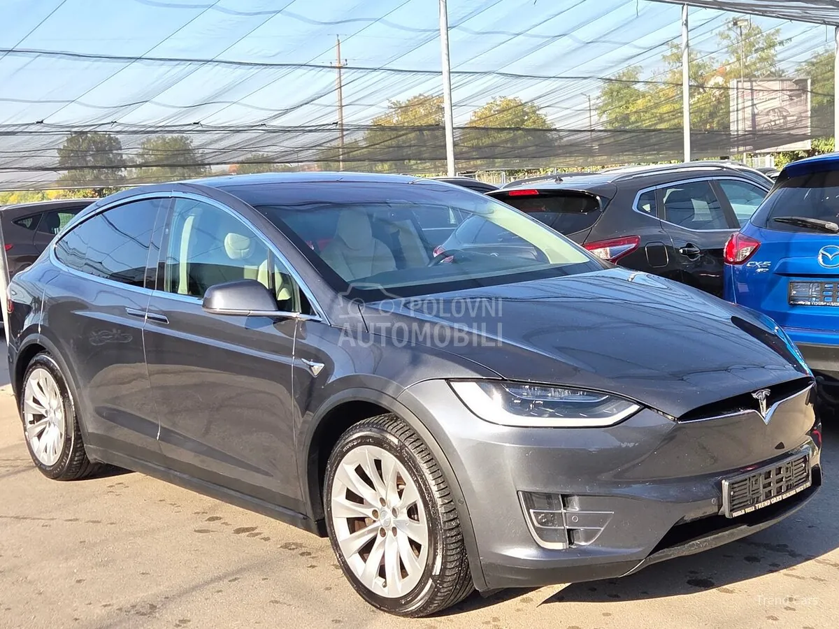 Tesla Model X 2018 photo 2