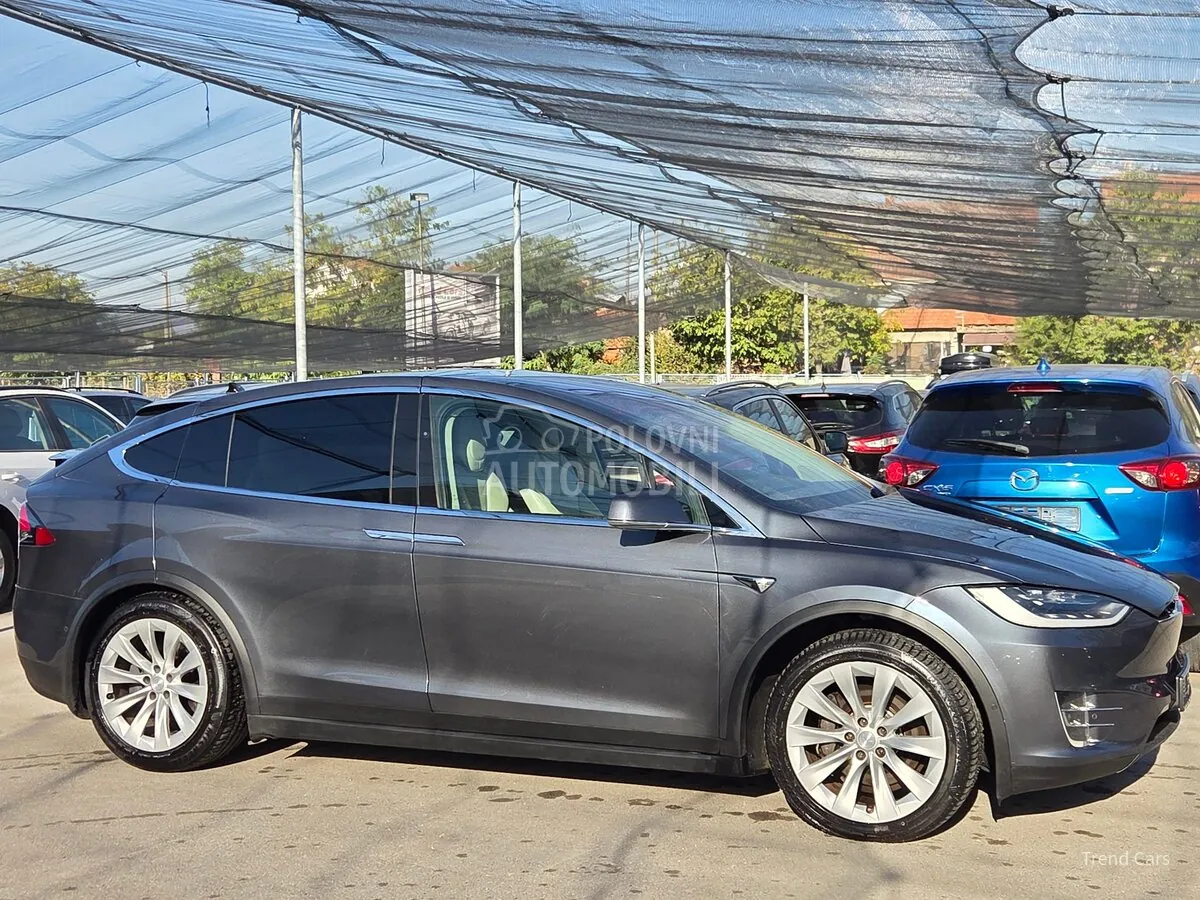 Tesla Model X 2018 photo 4