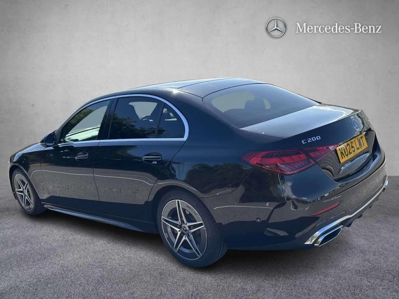Mercedes-Benz C-Class 2025 photo 2