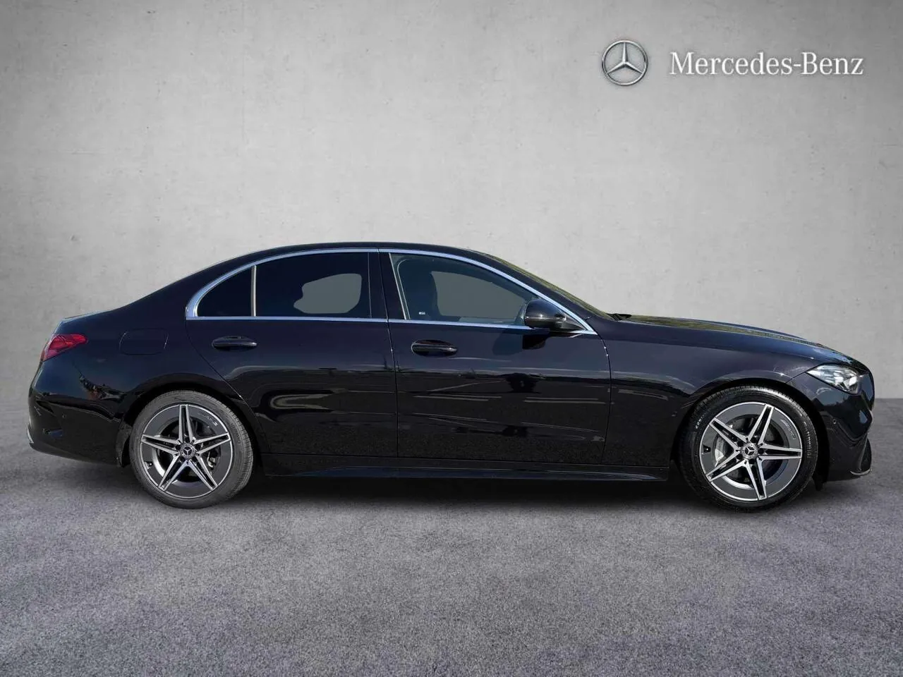 Mercedes-Benz C-Class 2025 photo 4
