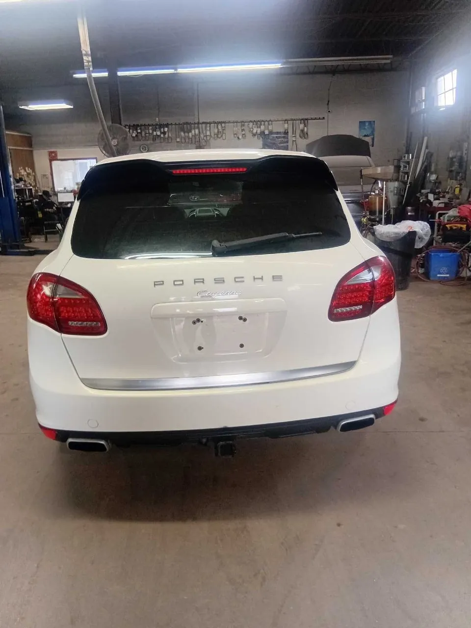 Porsche Cayenne 2012 photo 4