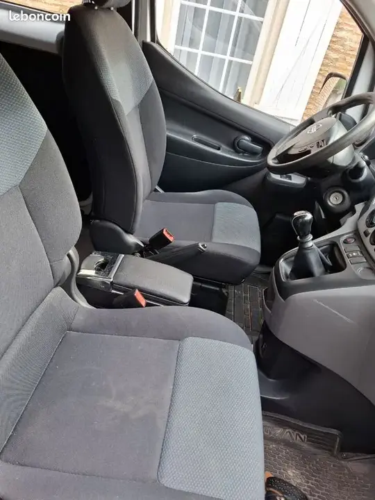 Nissan Nv200 2019 photo 2