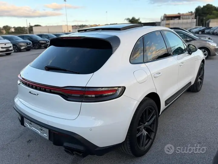 Porsche Macan 2022 photo 3