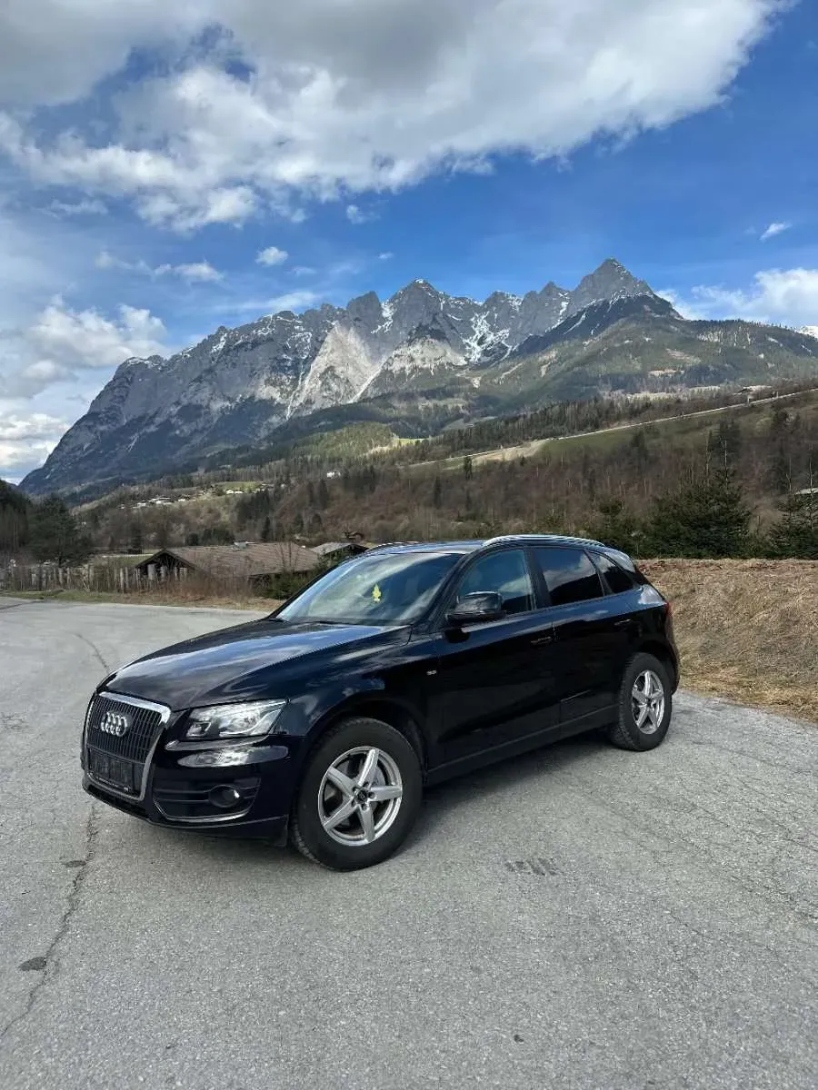 Audi Q5 2010 photo 2