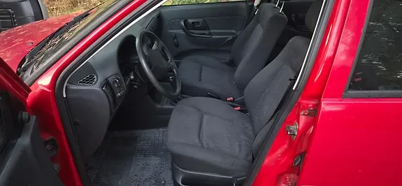 Volkswagen Polo 1998 photo 5