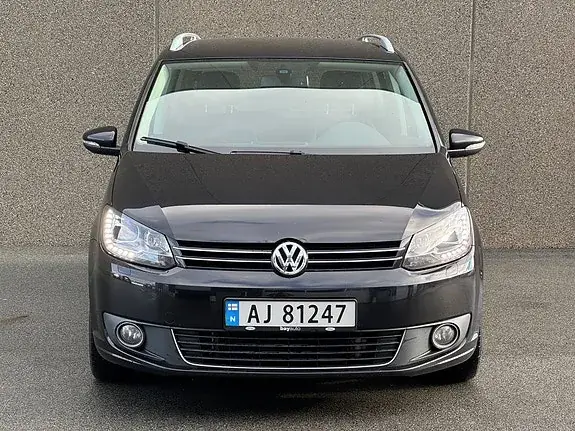 Volkswagen Touran 2015 photo 2