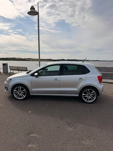 Volkswagen Polo 2012 photo 4
