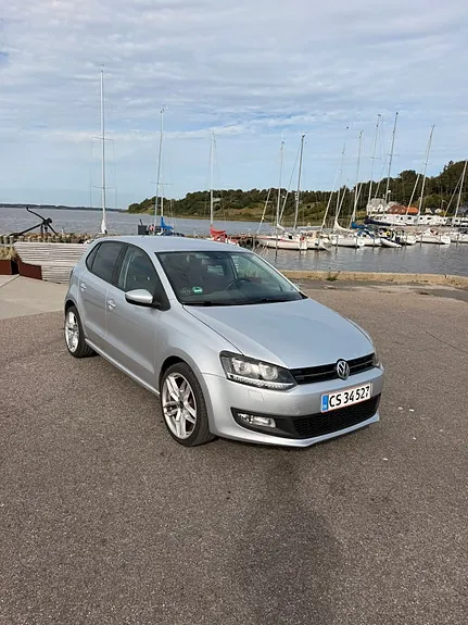 Volkswagen Polo 2012 photo 2