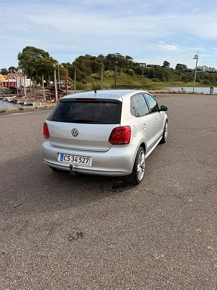 Volkswagen Polo 2012 photo 3