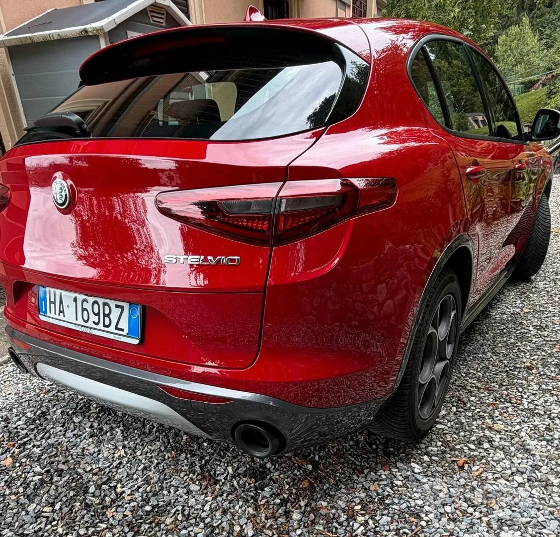 Alfa Romeo Stelvio 2023 photo 3