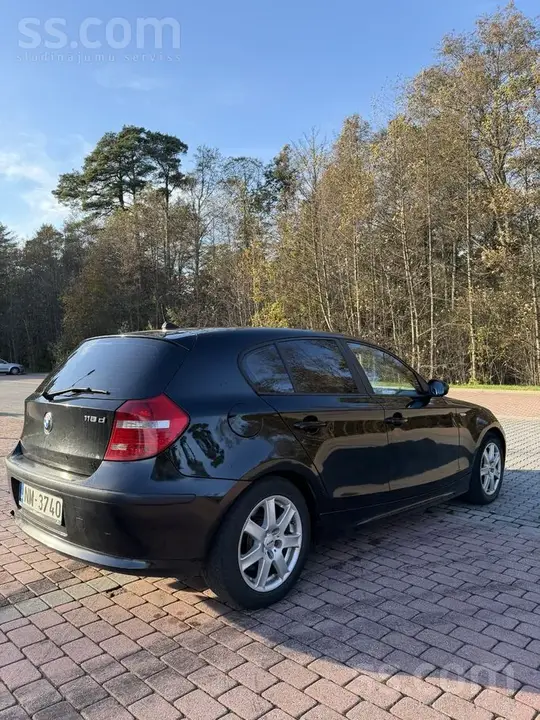 BMW 118 2007 photo 2