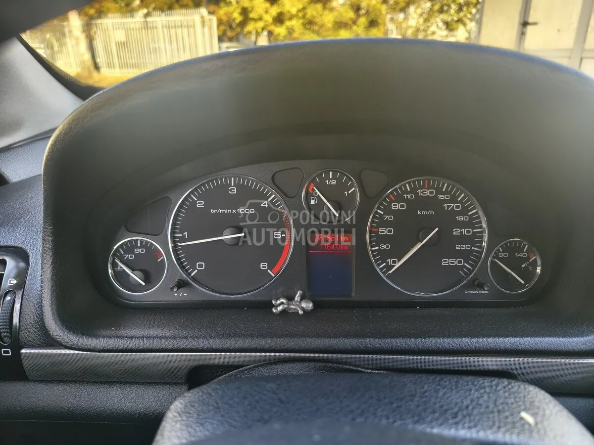Peugeot 407 2008 photo 5