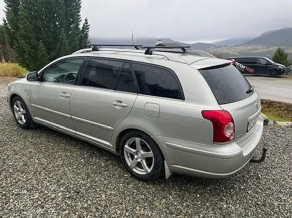 Toyota Avensis 2006 photo 4