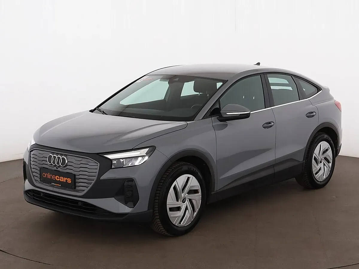 Audi Q4 2022 photo 2