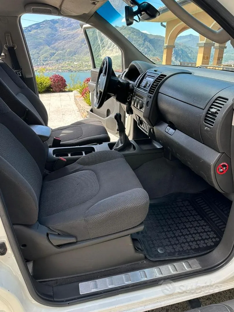 Nissan Navara 2009 photo 3