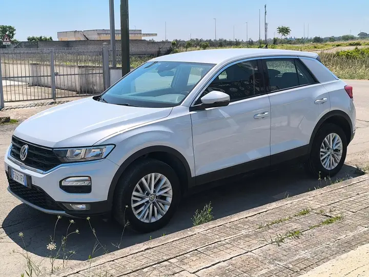 Volkswagen T-Roc 2019 photo 3