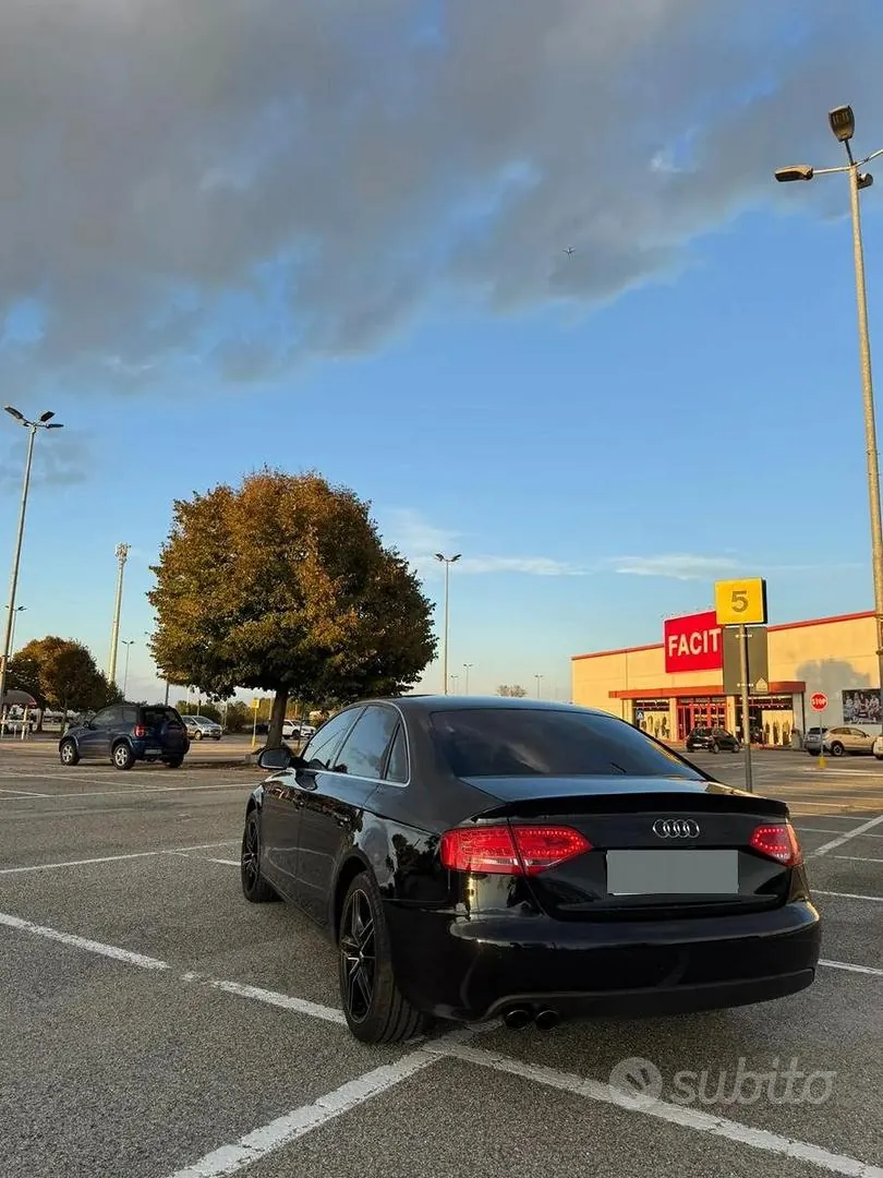 Audi A4 2011 photo 5