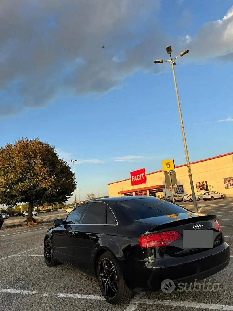 Audi A4 2011 photo 3