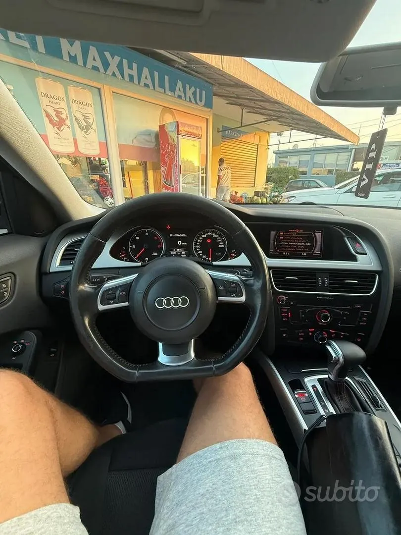 Audi A4 2011 photo 4