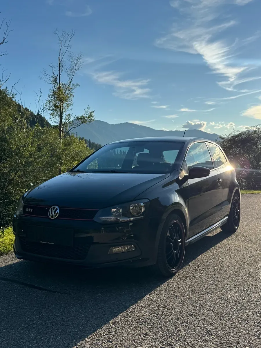Volkswagen Polo 2010 photo 3