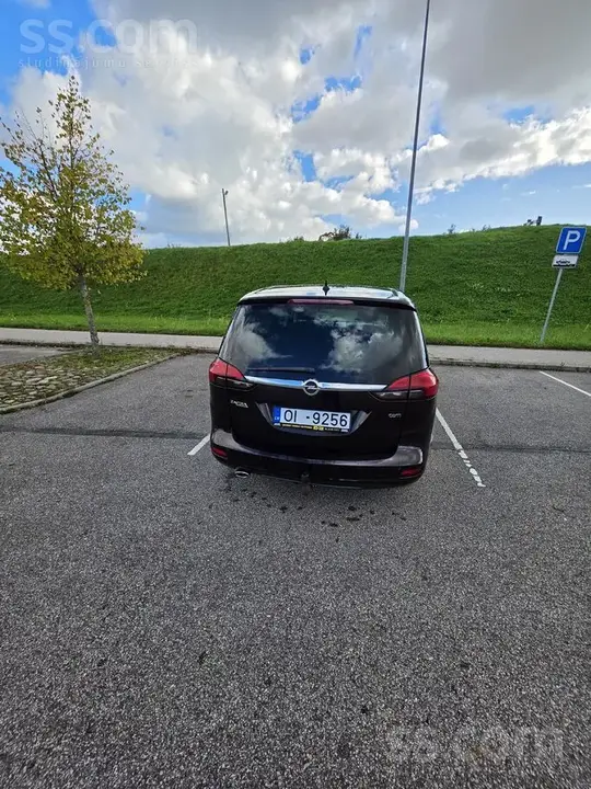 Opel Zafira Tourer 2012 photo 4