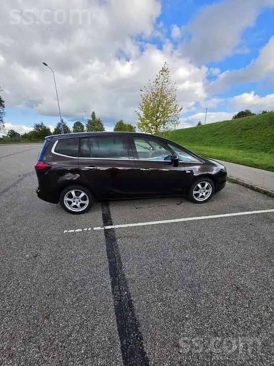 Opel Zafira Tourer 2012 photo 5