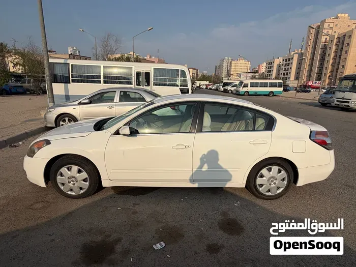 Nissan Altima 2008 photo 2