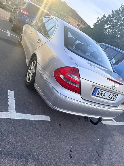 Mercedes-Benz E200 2005 photo 5
