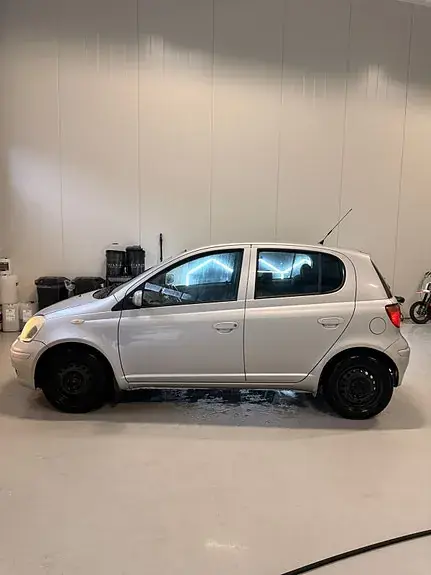 Toyota Yaris 2005 photo 4