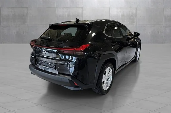 Lexus Ux300E 2023 photo 5