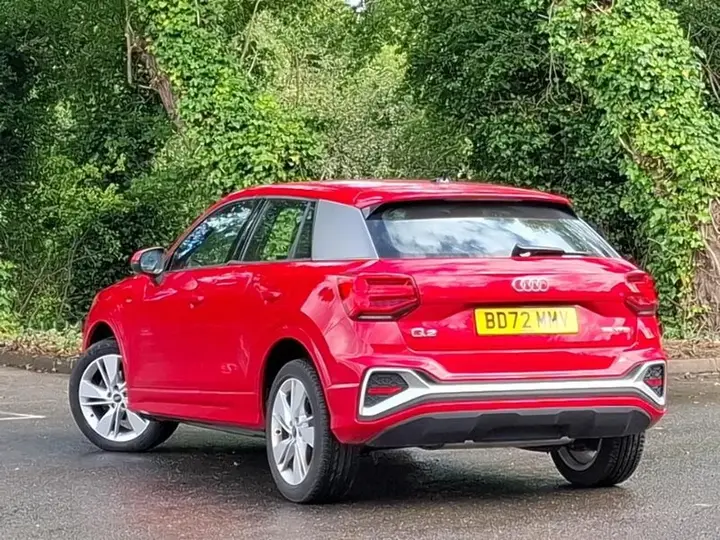 Audi Q2 2022 photo 2