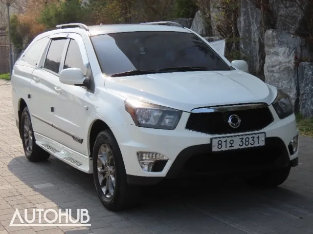 KG Mobility Korando 2014 photo 2