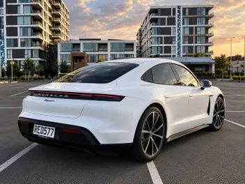 Porsche Taycan 2023 photo 4