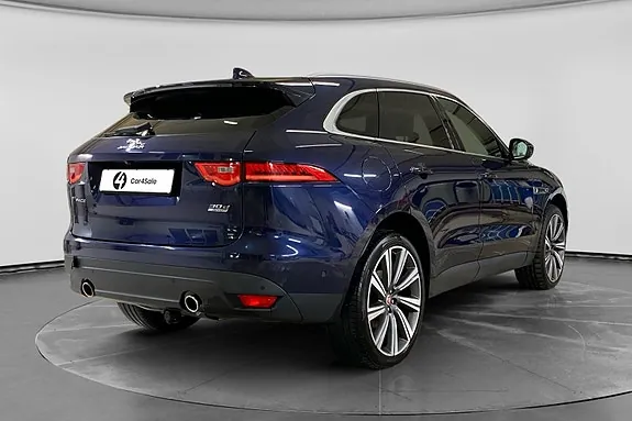 Jaguar F-Pace 2017 photo 5