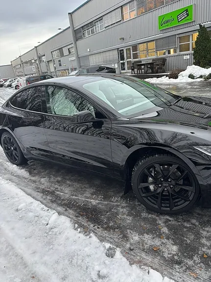Tesla Model 3 2024 photo 5